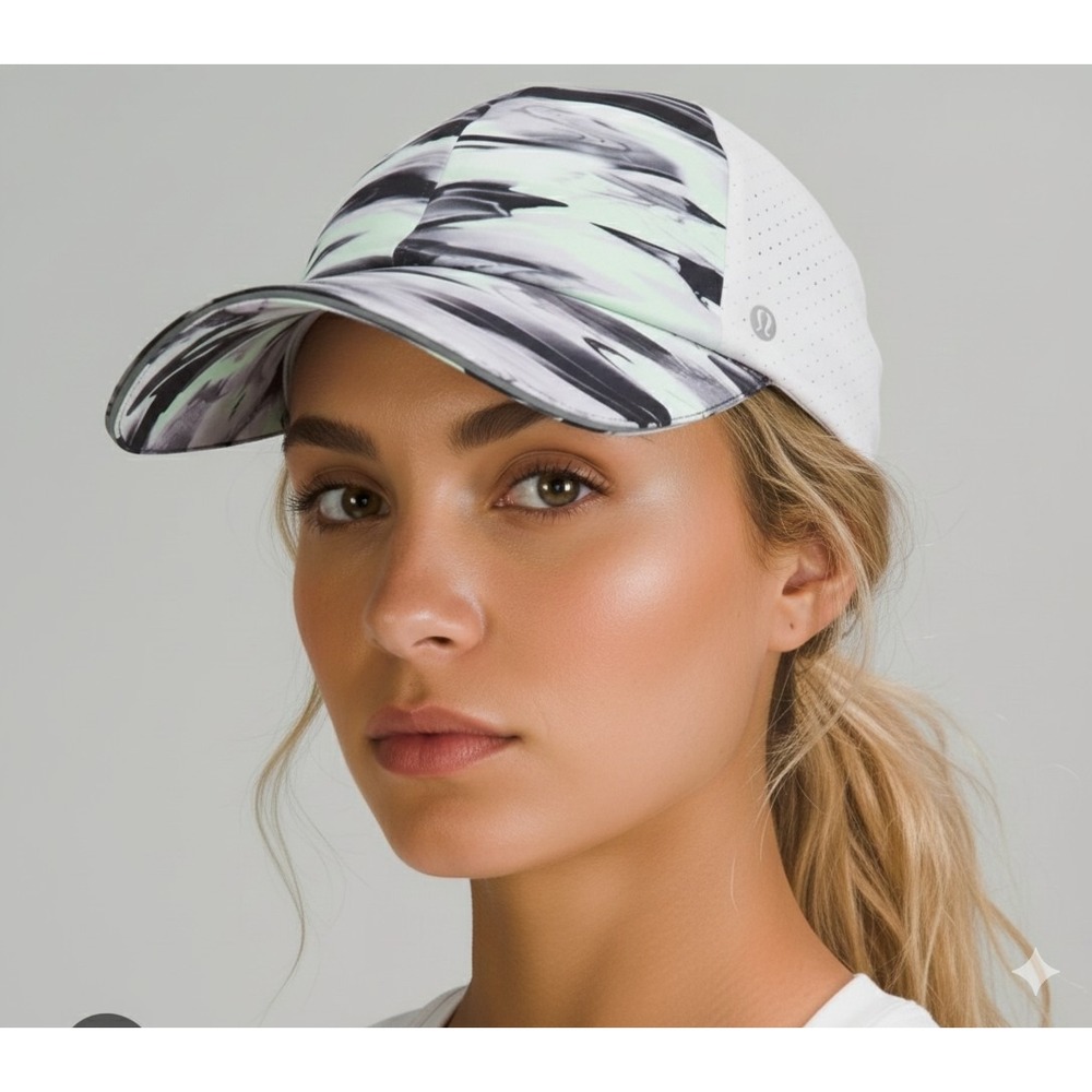 Lululemon Women's Fast Free Running Hat Vent One Size Paint Glide Multi